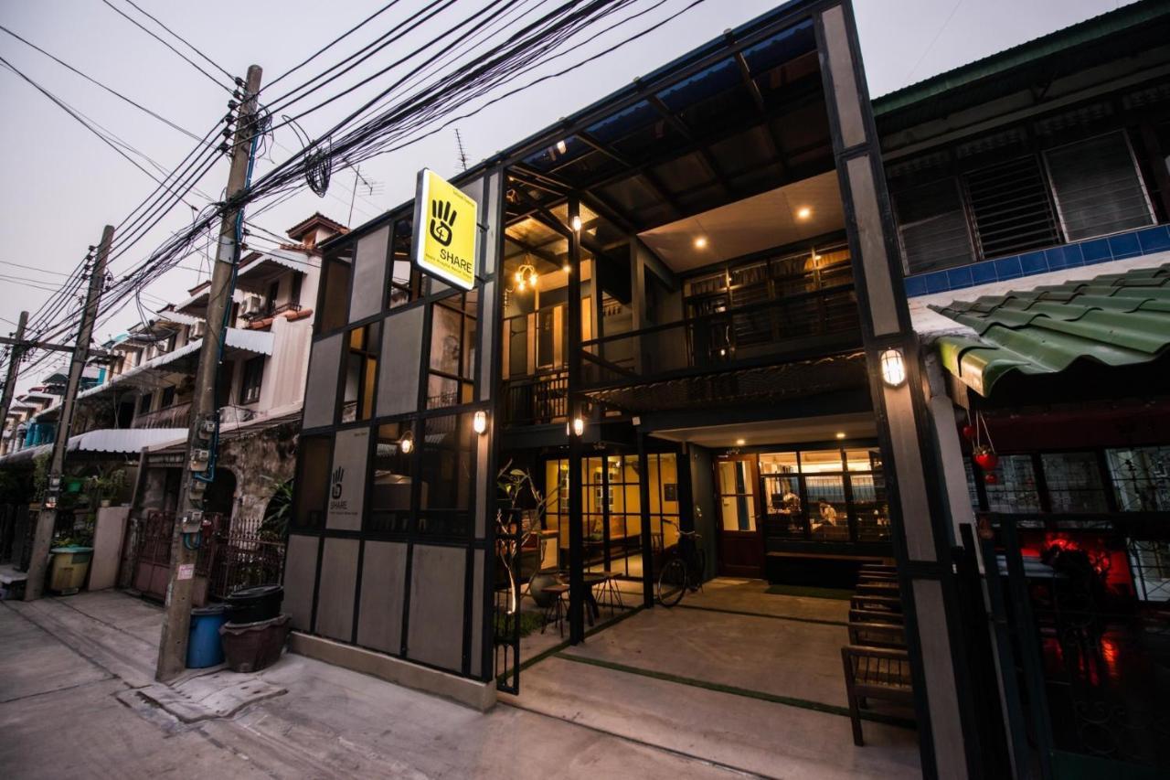 4Share Hostel (Adults Only) Бангкок Экстерьер фото