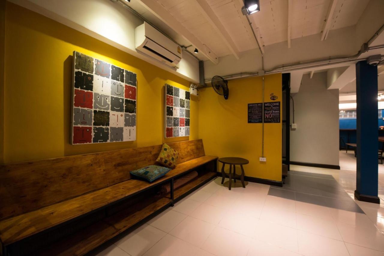 4Share Hostel (Adults Only) Бангкок Экстерьер фото